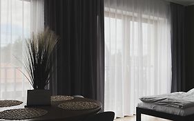 Tanie Noclegi Gliwice - Apartamenty Łowicka 28